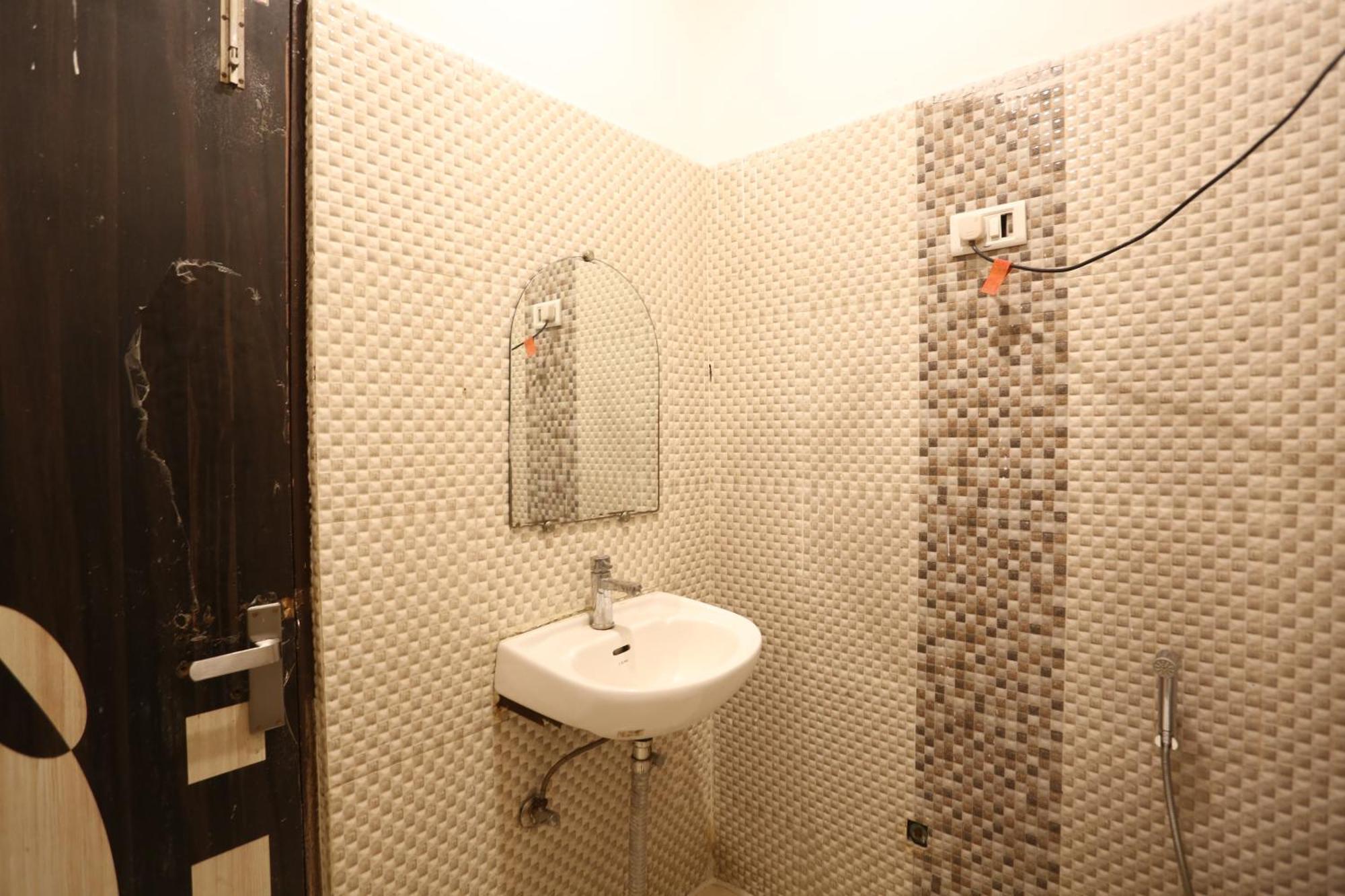Backpackers - Ink Hotels Delhi Airport By Ss Group Neu-Delhi Exterior foto